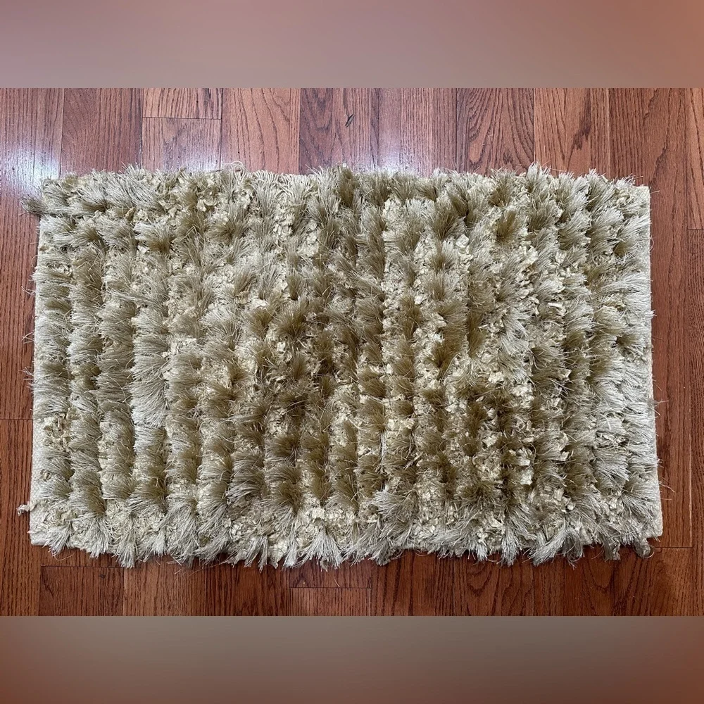 Jessica Simpson Bella Bath Rug Set of 2, Metallic Gold, 34”x21”
